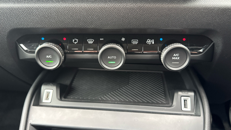 Citroen C4 1.2 PureTech [130] Shine 5dr Petrol Hatchback